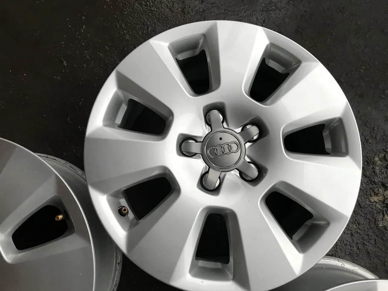 Audi A6 C6: Jakie felgi 16 cali? Poradnik i parametry