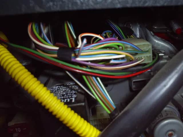 Centralny zamek z pilota nie działa? Sprawdź te 5 przyczyn i rozwiązań